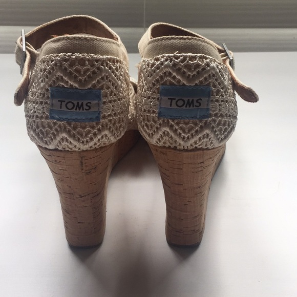 TOMS Nude Lace Wedges - Picture 4 of 5